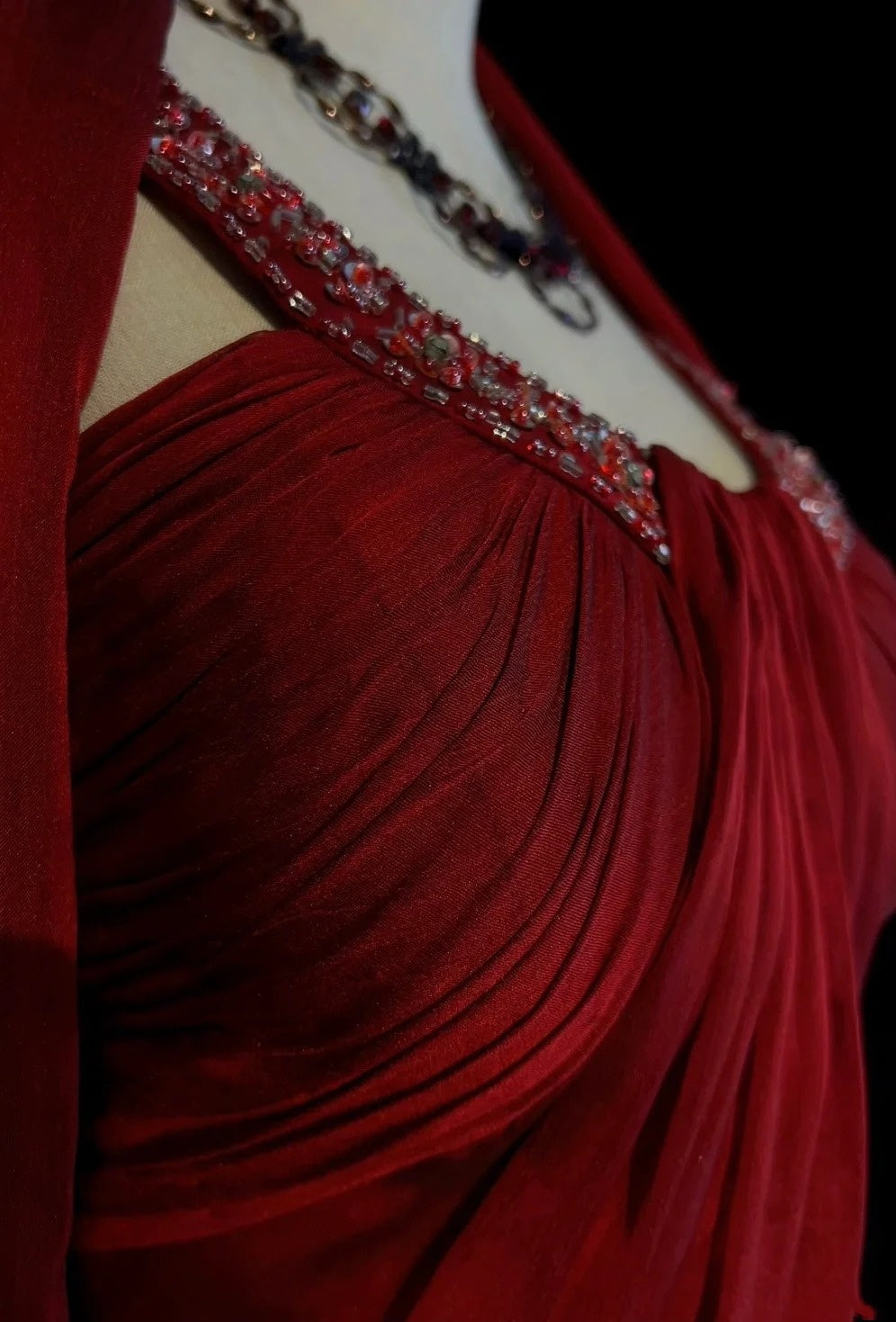 Elegant Prom Dresses A line Jewel Neck Burgundy Chiffon With Cape Beaded Sleeveless Long Formal Gown N2885