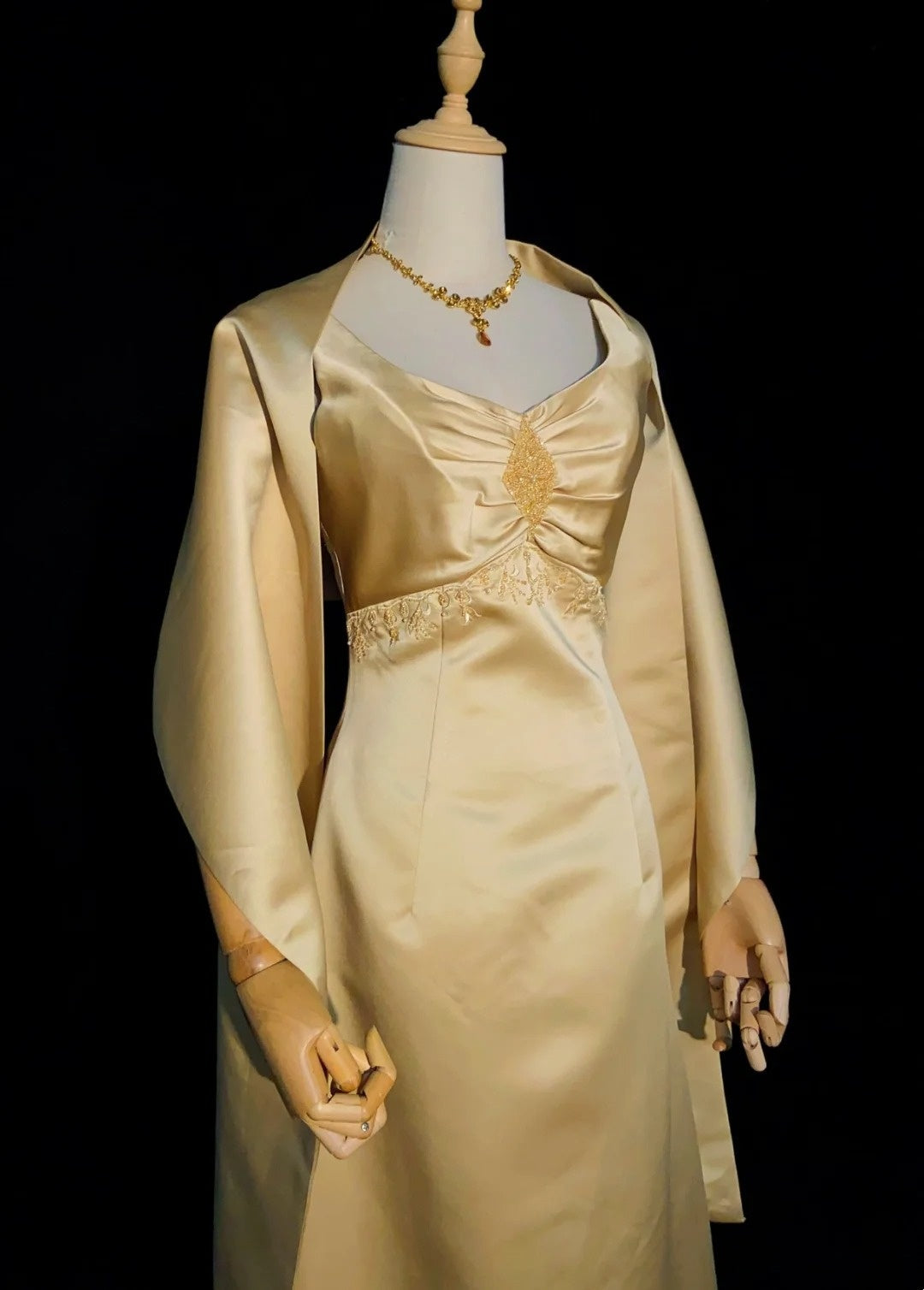 Vintage Prom Dresses Inspo A Line Gold Satin 90s With Beading Cape For Women Formal Gowns N3340