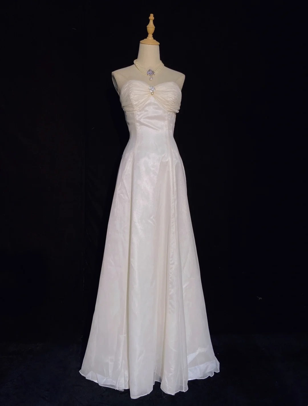 Beautiful Prom Dresses A Line Sweetheart White Chiffon With Ruffle Long Evening Outfits N3335