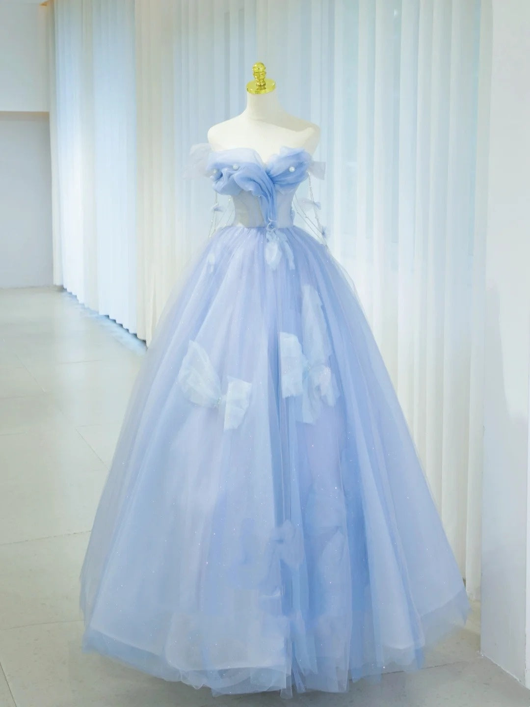 Pretty Prom Dresses Ball Gown Off The Shoulder Blue Tulle With Ruffle Long Formal Gown N2936
