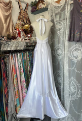 Classy Prom Dresses Mermaid Halter White With Beading Satin Long Formal Evening Outfits N3731
