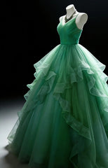 Cute Ball Gown Spaghetti Straps Green Tulle With Ruffled Long Party Gowns Prom Dresses N3040