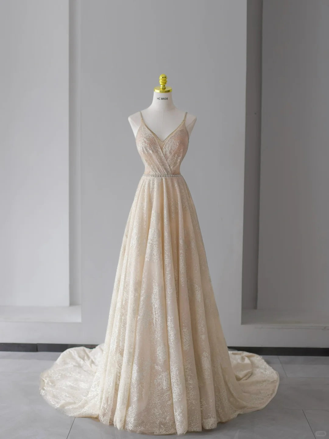 Modest Prom Dresses A Line Spaghetti Strap Sequin Champagne Evening Long Evening Party Dress N3087