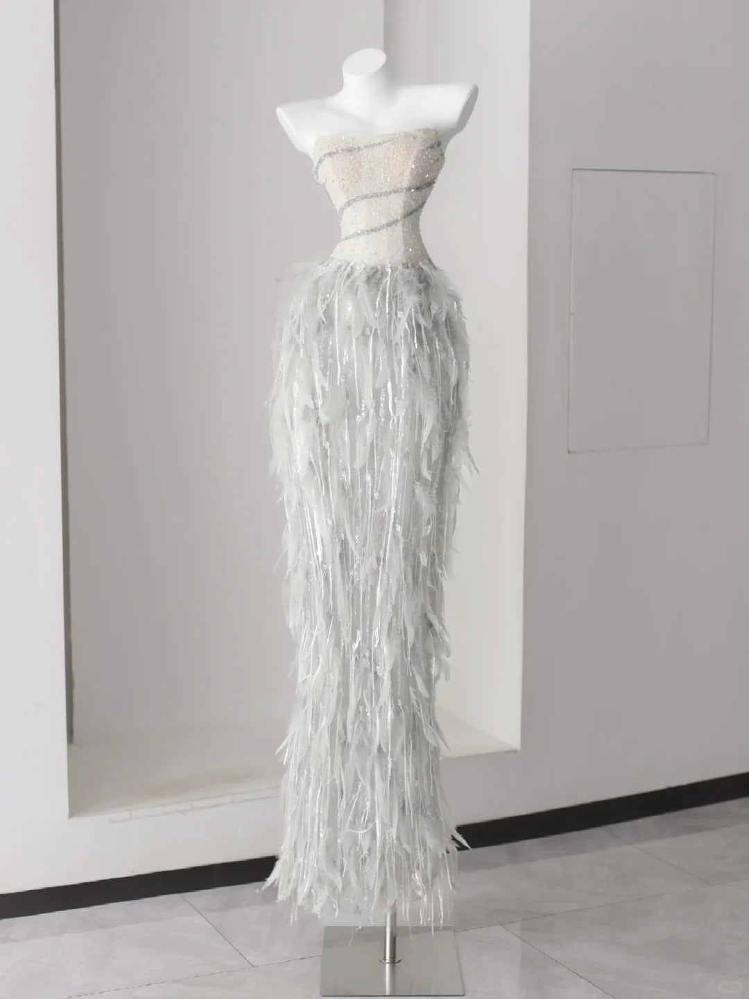 Sparkly Prom Dresses Mermaid Strapless Grey Sequin With Feathers Long Formal Dance Dress N2998
