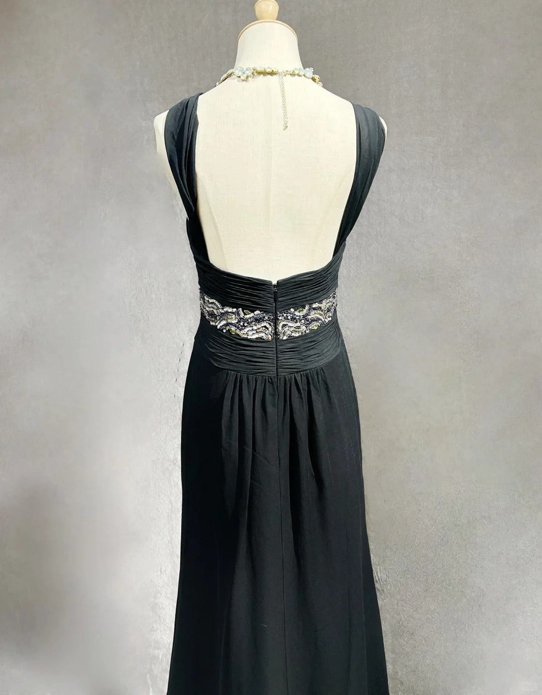 Modest Prom Dresses A Line Halter Black Chiffon Backless Floor Length Formal Evening Outfits N3484