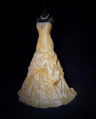 Elegant Prom Dresses Ball Gown Spaghetti Strap Yellow Taffeta With Pleated Long Formal Gown N2918