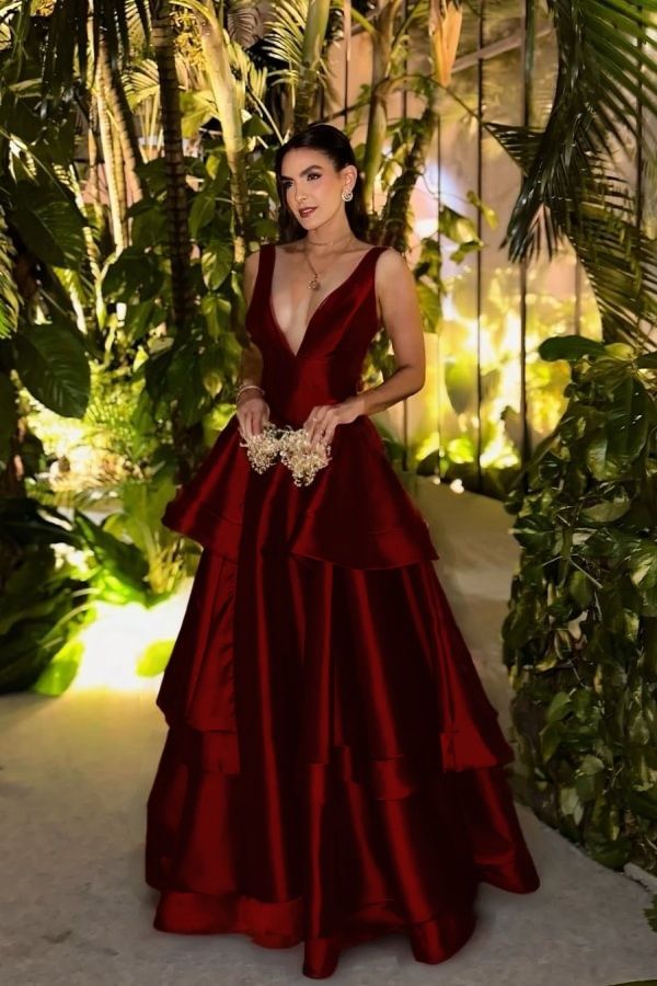 Straps Deep V Neck Sleeveless A Line Long Prom Dress With Pleated Birthday Outfits AB2313