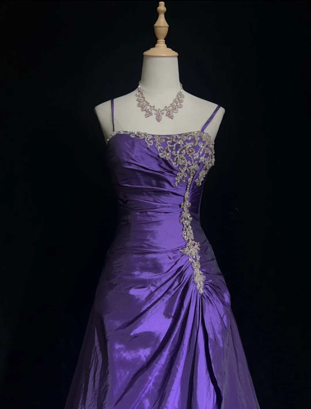 Vintage Prom Dresses 1960s Ball Gown Spaghetti Strap Purple With Beaded Cape Long Prom Gown N3120