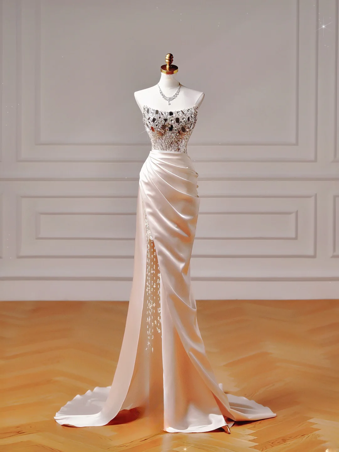 Chic Prom Dresses Aesthetic Mermaid Strapless Blush Pink Satin With Pleated Beads Slit Inspo Impress Long Party Formal Gown For Teenagers High Schools AQ020