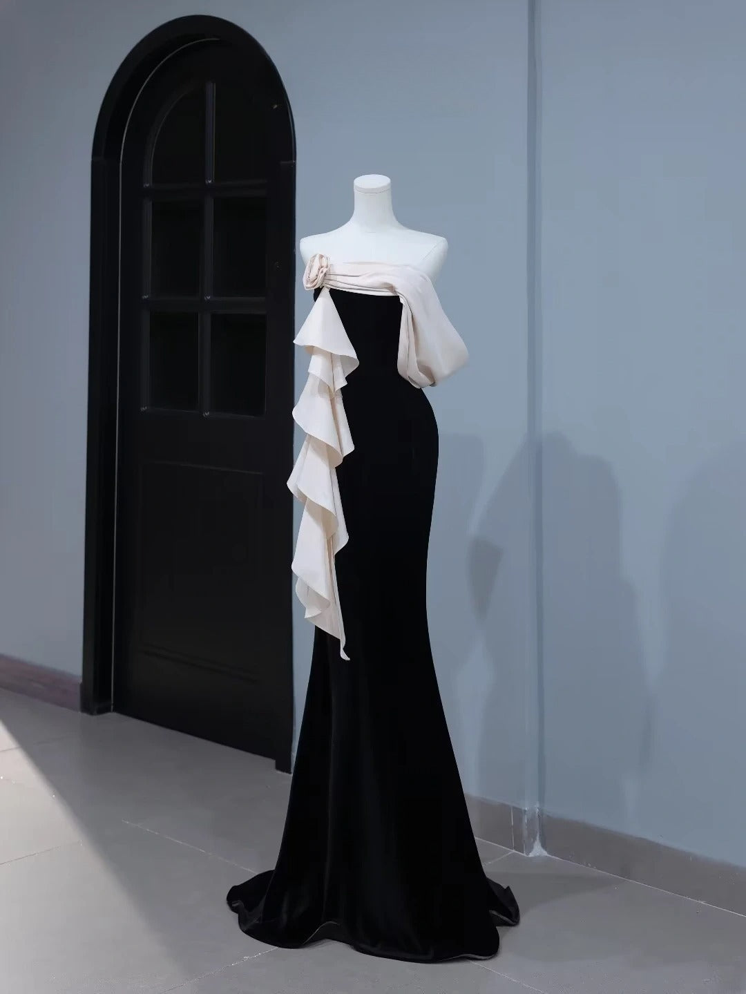 Modest Prom Dresses Aesthetic Mermaid Strapless Black Velvet Inspiration Style Impress With Flower Long Party Formal Gown AS399