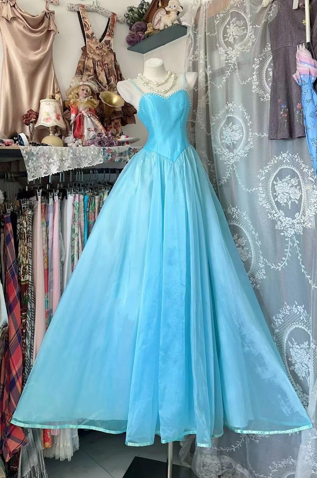 Vintage Ball Gown Spaghetti Straps Blue Sleeveless Party Gowns Tulle Long Prom Dresses N1934