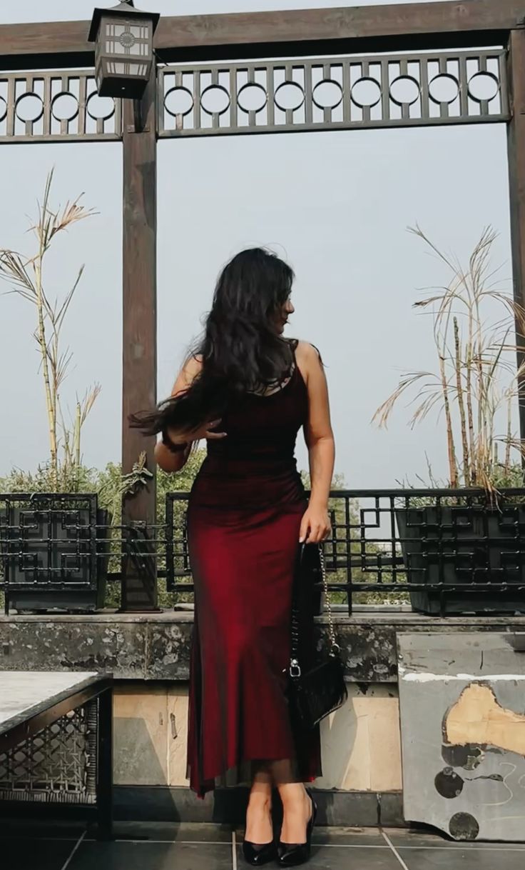 Vintage Sheath Spaghetti Straps Black Tulle Burgundy Sleeveless Long Prom Dresses 18th Birthday Outfits AB2403